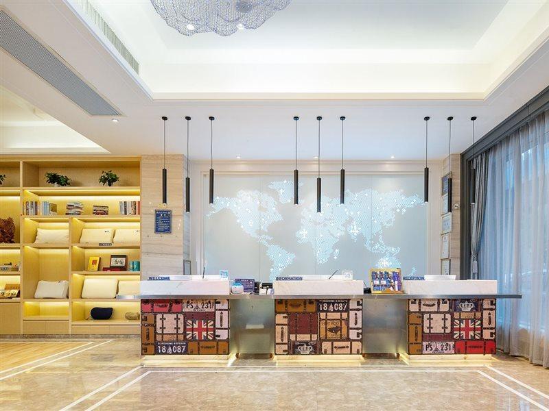 Kyriad Marvelous Hotel Dongguan Changan Light Rail Station Bagian luar foto